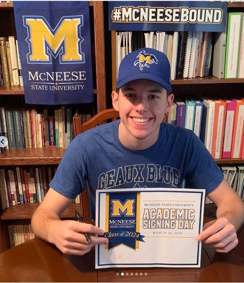 Students Celebrate Academic Signing Day on Social Media